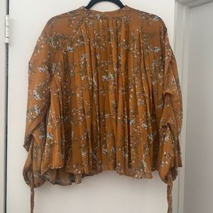 Kensie Pleated Floral Blouse